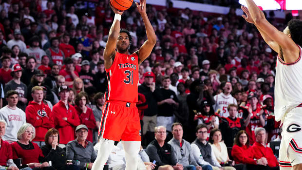 Auburnâs Chaney Johnson (31)_20240224_MBB_vsUGA_ZB_0061